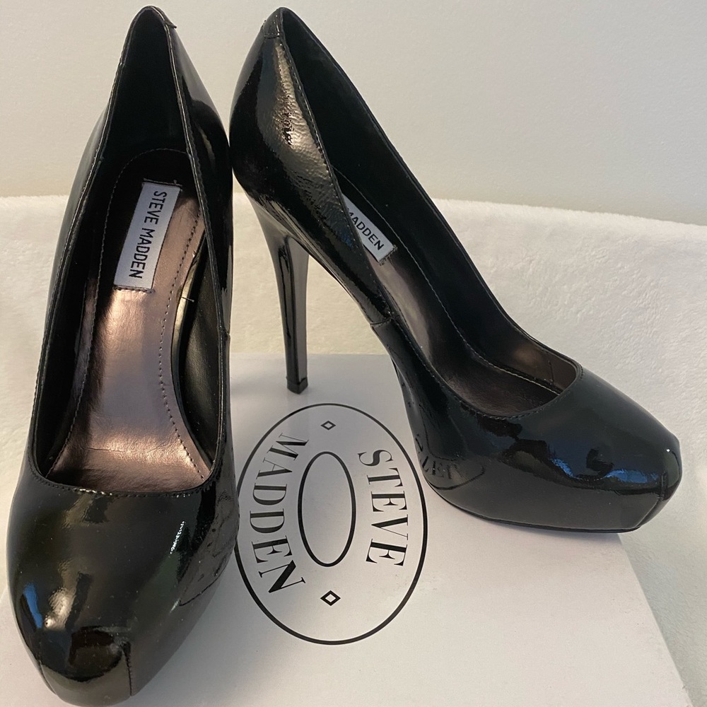 NEW Steve Madden Black Patent Heels Size 9
